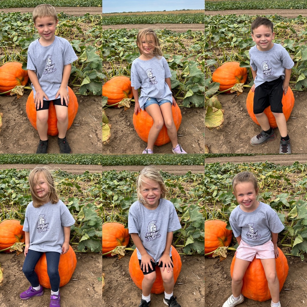 Mrs. Lilley’s kindergarten went to Sunny Side Pumpkin Patch. We had a great time learning about pumpkins and playing. 